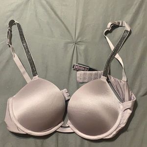 Never been wore Victoria’s Secret bra